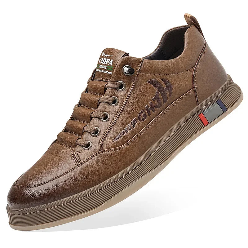New Designer Cow Leather Sneakers for Men Designer Soft Sole Breathable Sports Shoes Man Fashion Casual Light Zapatos De Hombre